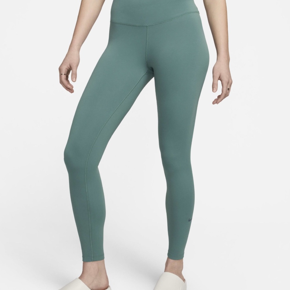 Nike One Green High-Waisted Leggings soft medium dri-fit swoosh